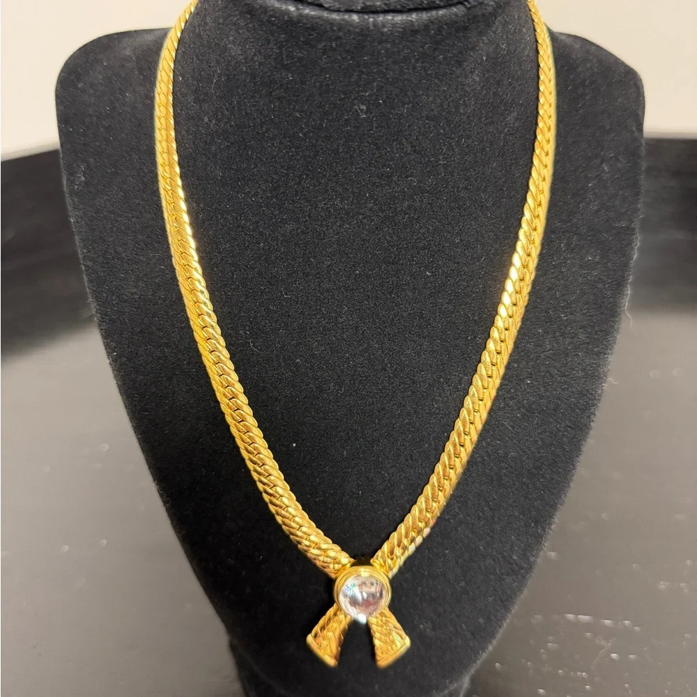 Joan Rivers interchangeable gold necklace with matching stud earrings - Picture 3 of 7